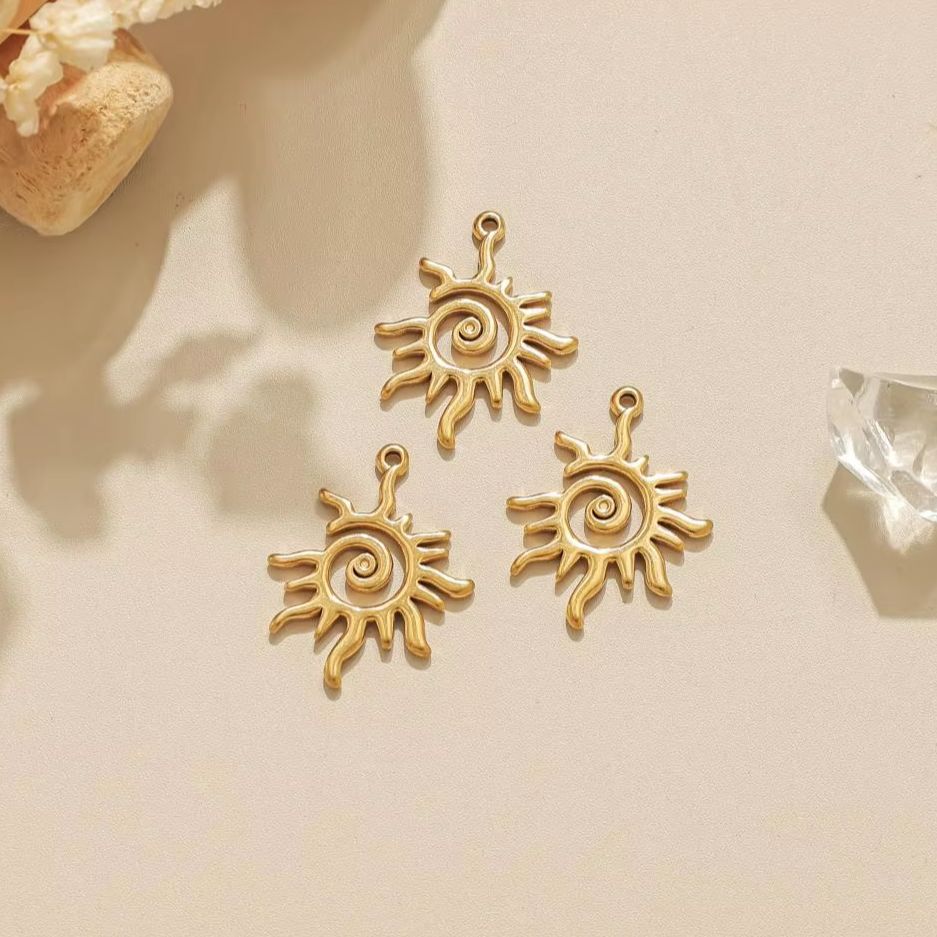 Ensemble de 3 pendentifs rétro - Vintage Fashion Stores avis et prix