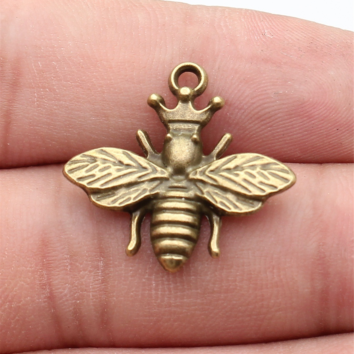 Pendentif Breloque Abeille Rei - Vintage Fashion Stores avis et prix